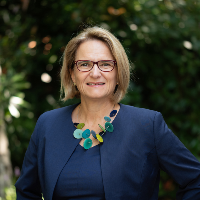 Alison Hutton, Financial Planner